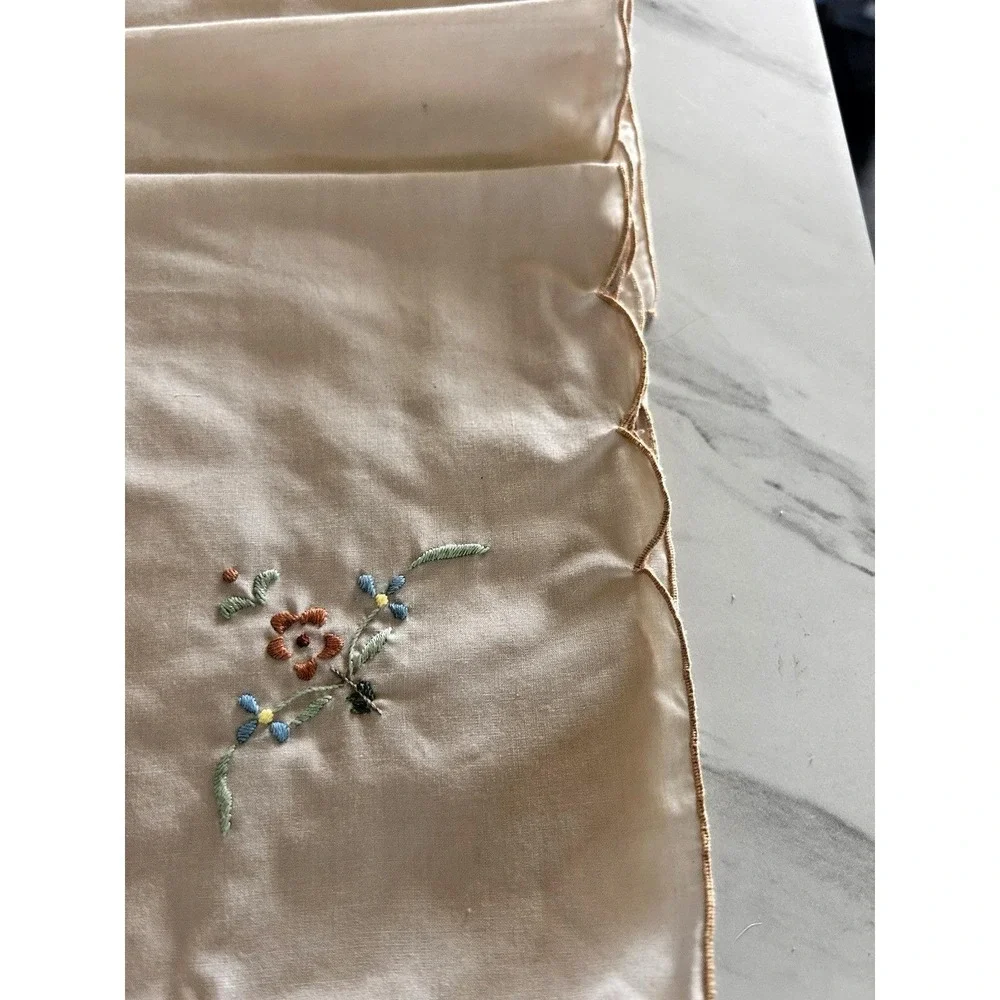11 Embroidered Napkins Cream Cotton 16